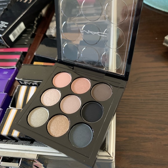 Mac - Picture 1 of 3